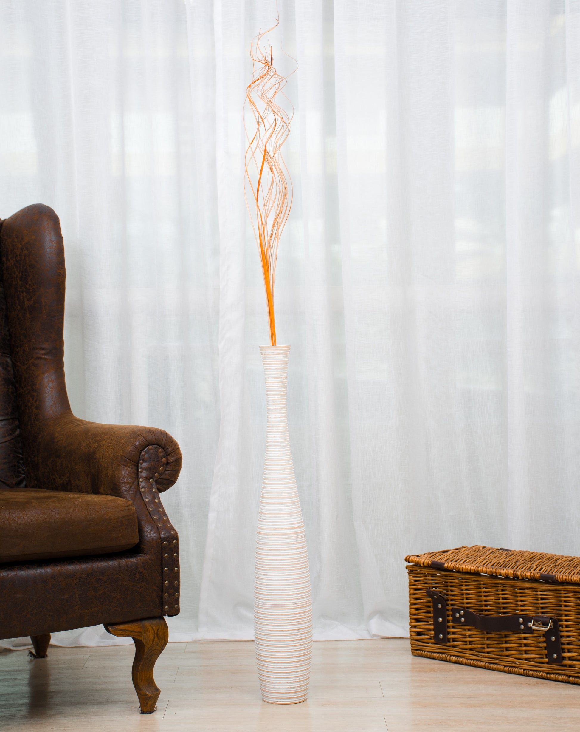 Large Mango Wood Floor Vase – Handcrafted Decorative Highlight from Thailand, 26 inches