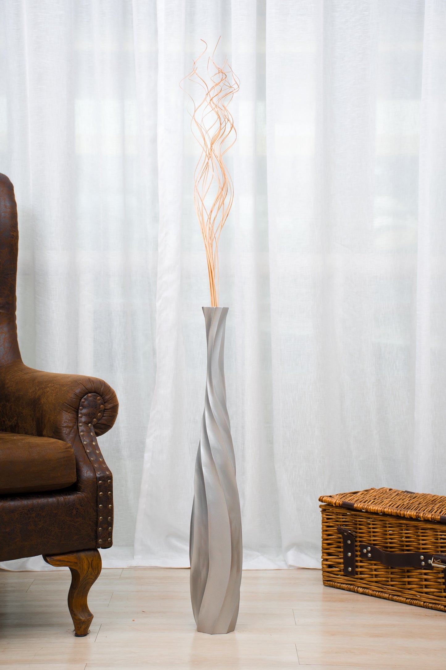 Large Mango Wood Floor Vase – Handcrafted Decorative Highlight from Thailand, 26 inches