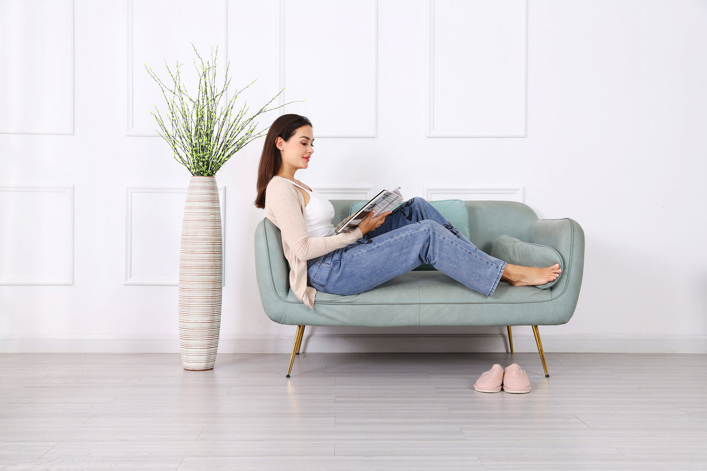 Large Resin Floor Vase – Stylish Waterproof Vase for Fresh & Dried Flowers, 34 inches