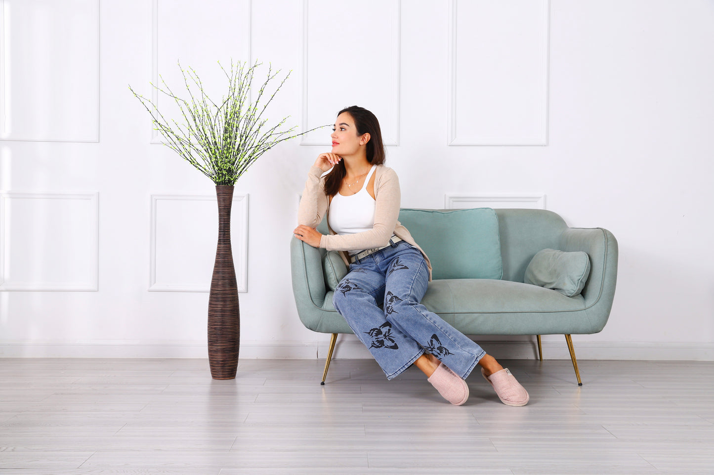 Large Resin Floor Vase – Stylish Waterproof Vase for Fresh & Dried Flowers, 34 inches