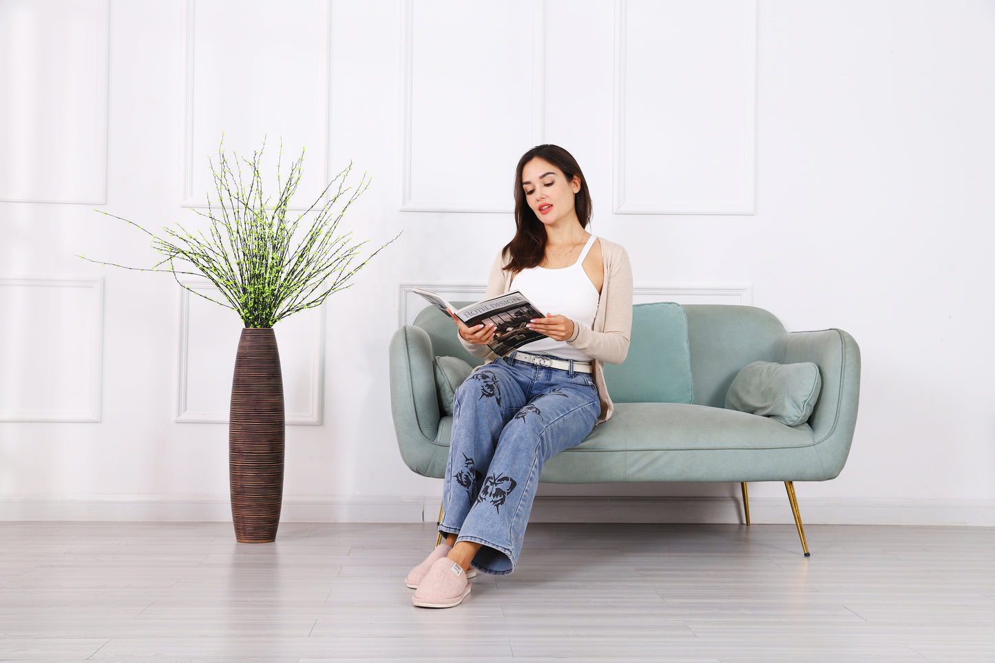 Large Resin Floor Vase – Stylish Waterproof Vase for Fresh & Dried Flowers, 26 inches