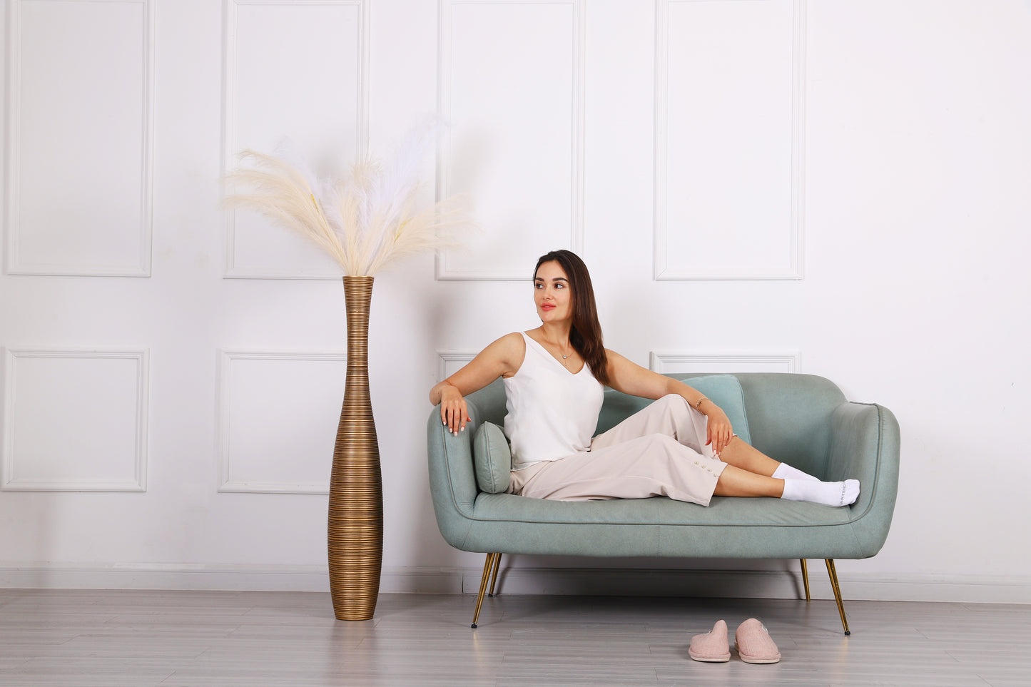 Large Resin Floor Vase – Stylish Waterproof Vase for Fresh & Dried Flowers, 41 inches