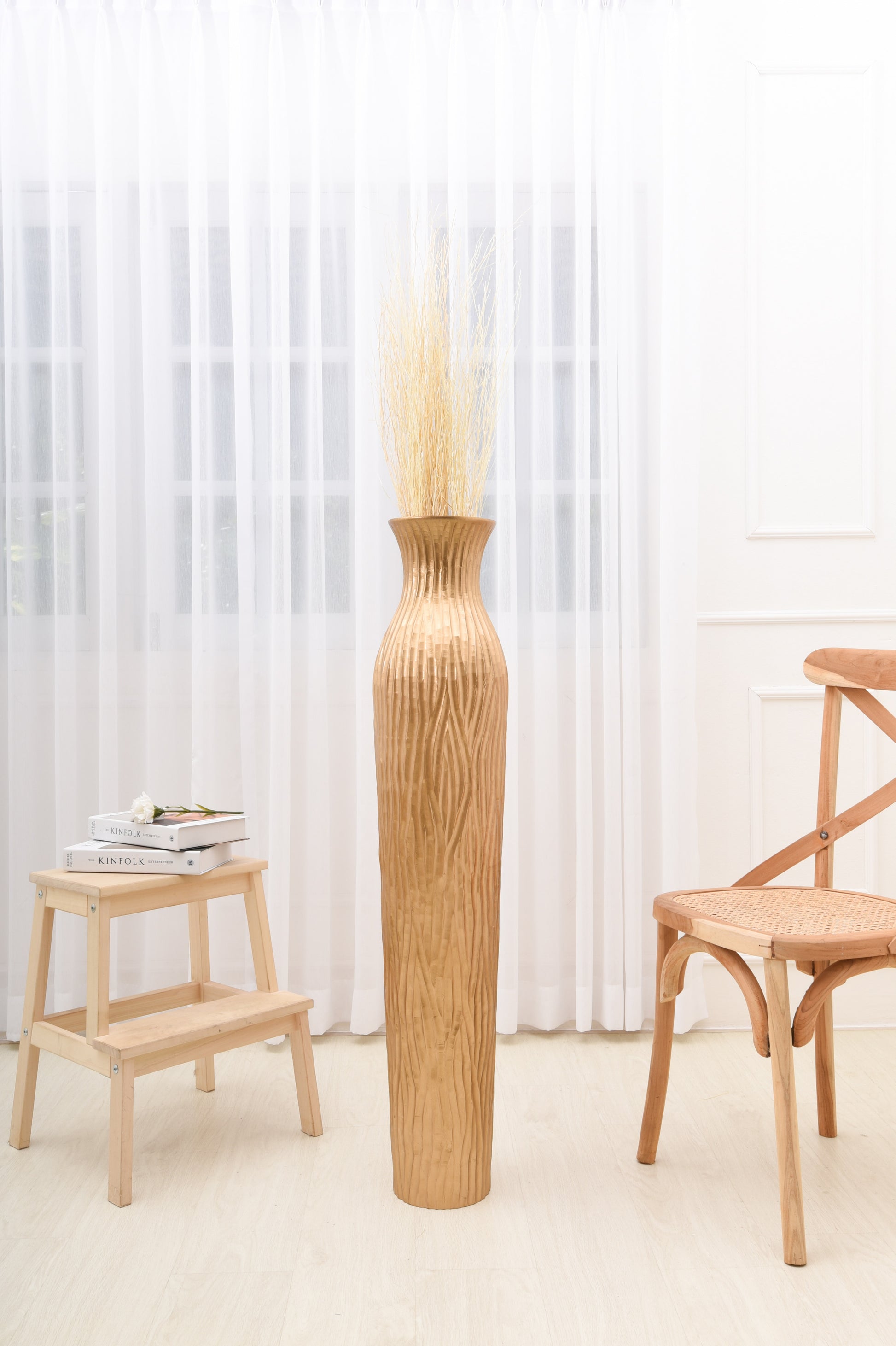 Large Mango Wood Floor Vase – Handcrafted Decorative Highlight from Thailand, 41 inches