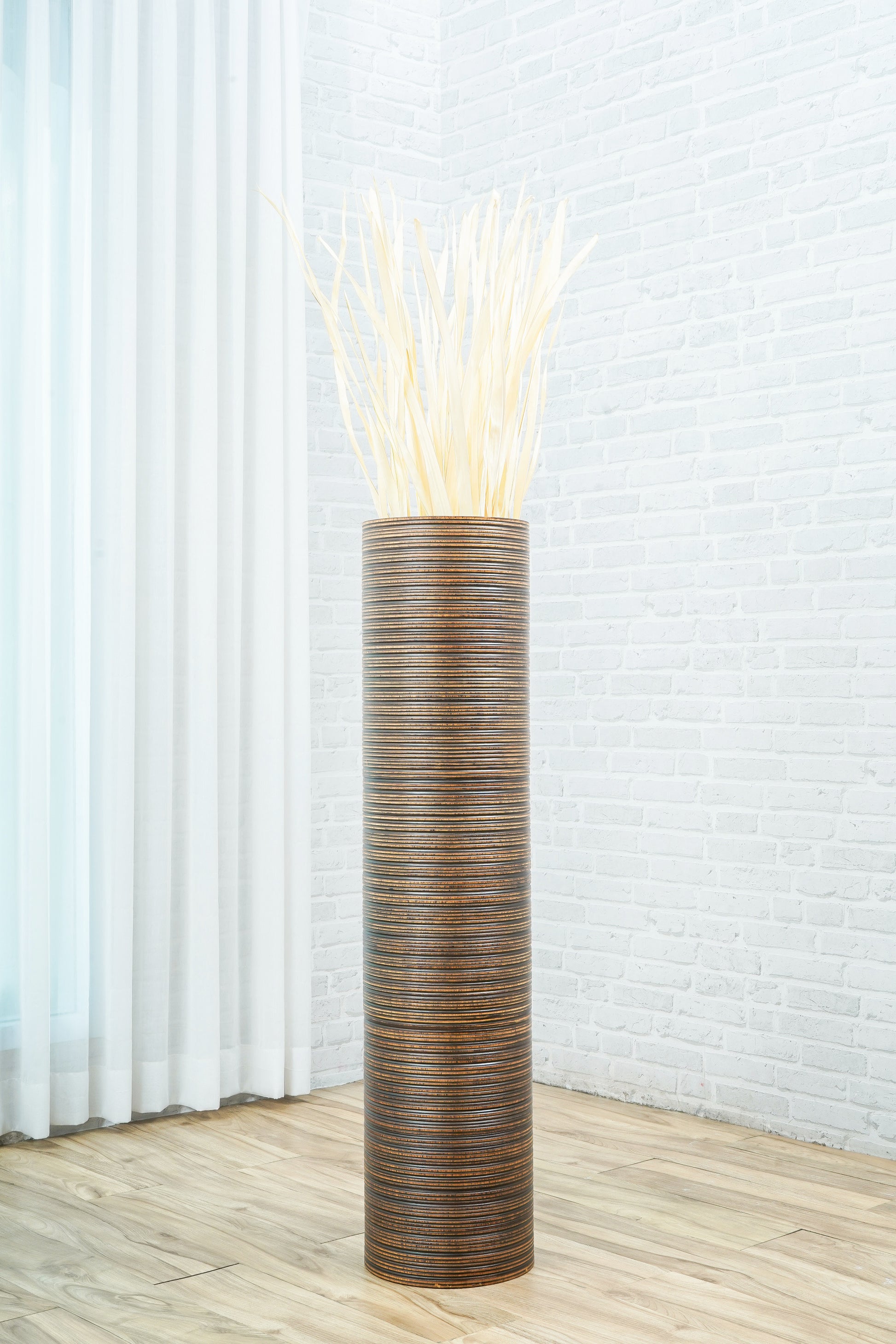 Large Mango Wood Floor Vase – Handcrafted Decorative Highlight from Thailand, 41 inches
