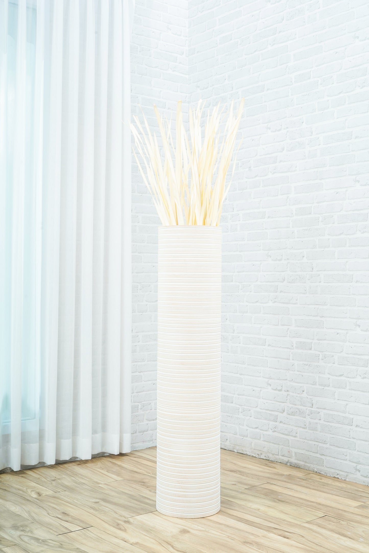 Large Mango Wood Floor Vase – Handcrafted Decorative Highlight from Thailand, 41 inches