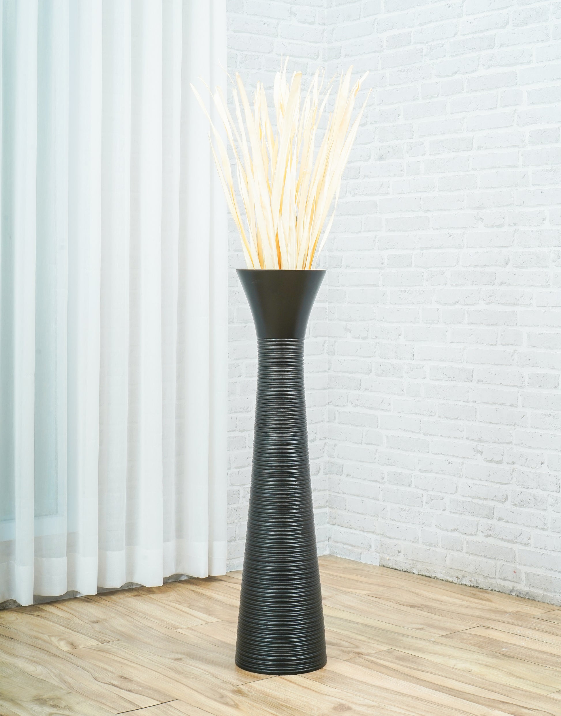 Large Mango Wood Floor Vase – Handcrafted Decorative Highlight from Thailand, 34 inches