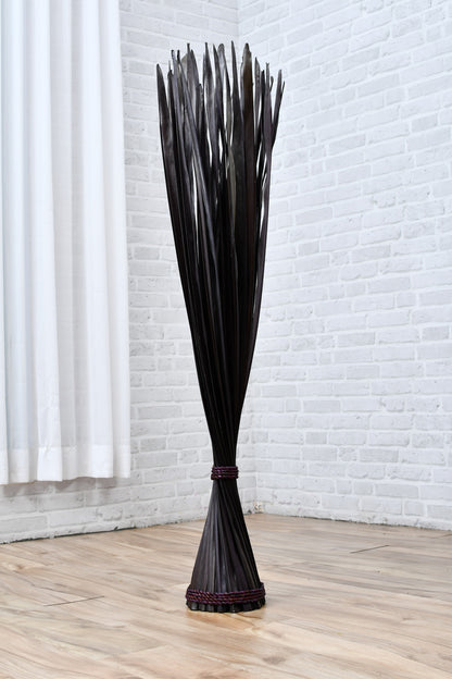 Freestanding Dried Grass Bundle – Natural Floor Decoration with Raffia Band, black brown, Palm Leaf- 47 inches