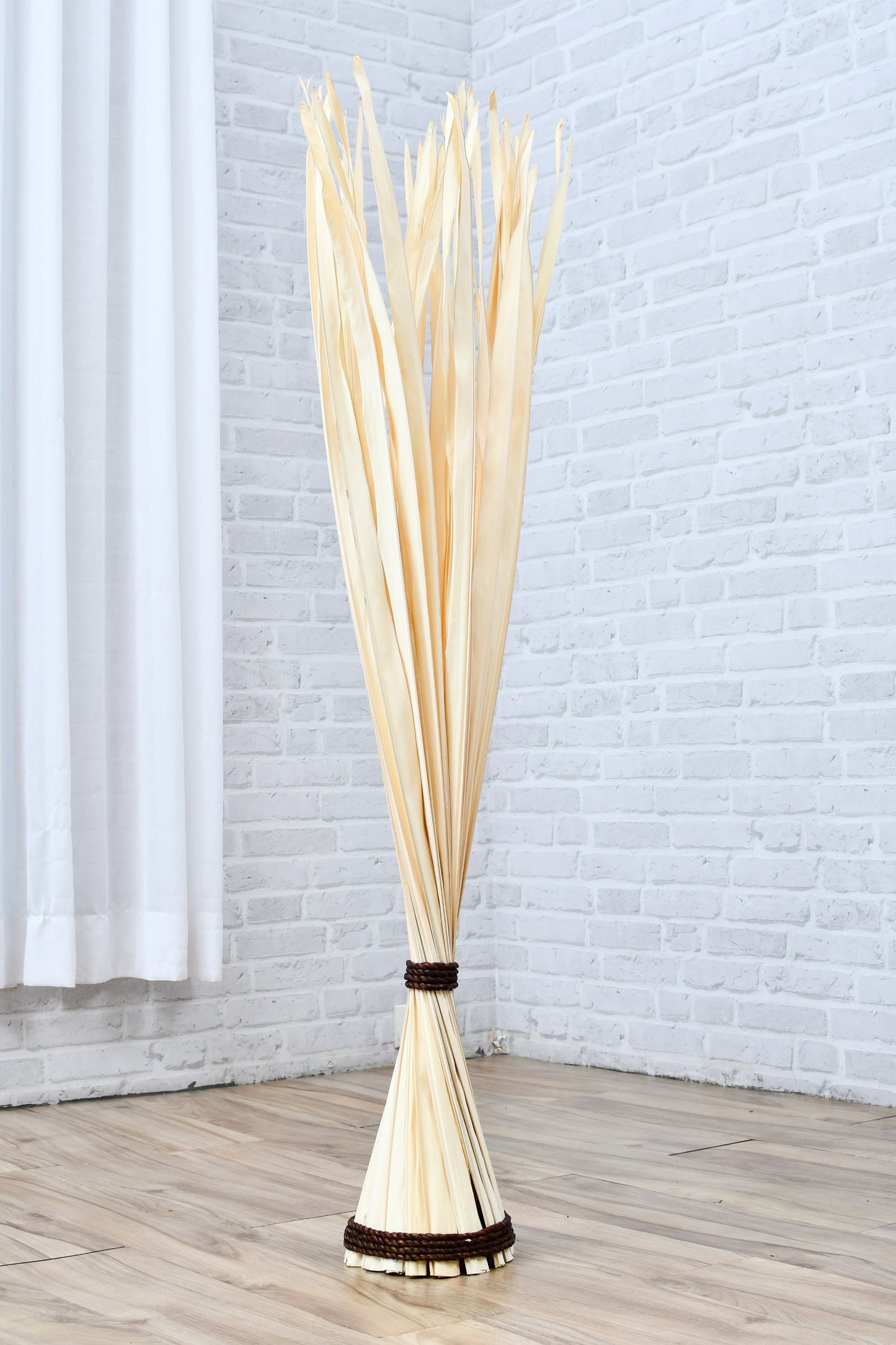 Freestanding Dried Grass Bundle – Natural Floor Decoration with Raffia Band, ecru, Palm Leaf- 47 inches