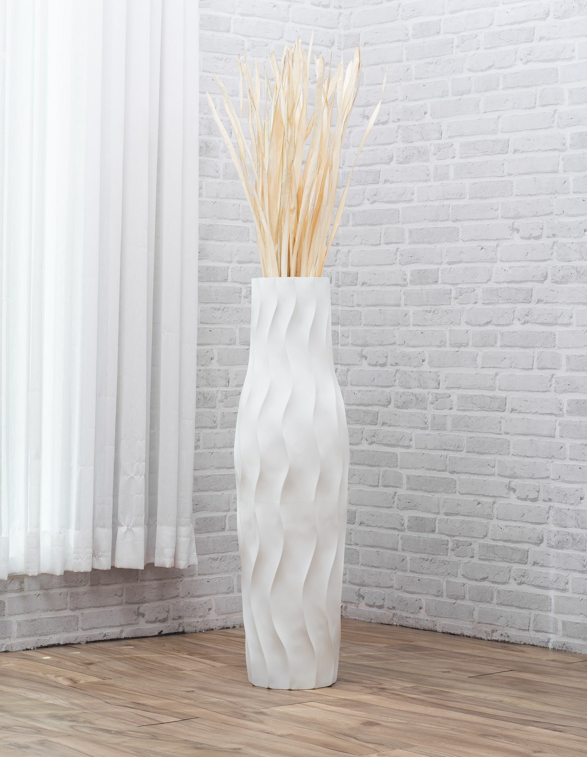 Large Mango Wood Floor Vase – Handcrafted Decorative Highlight from Thailand, 34 inches