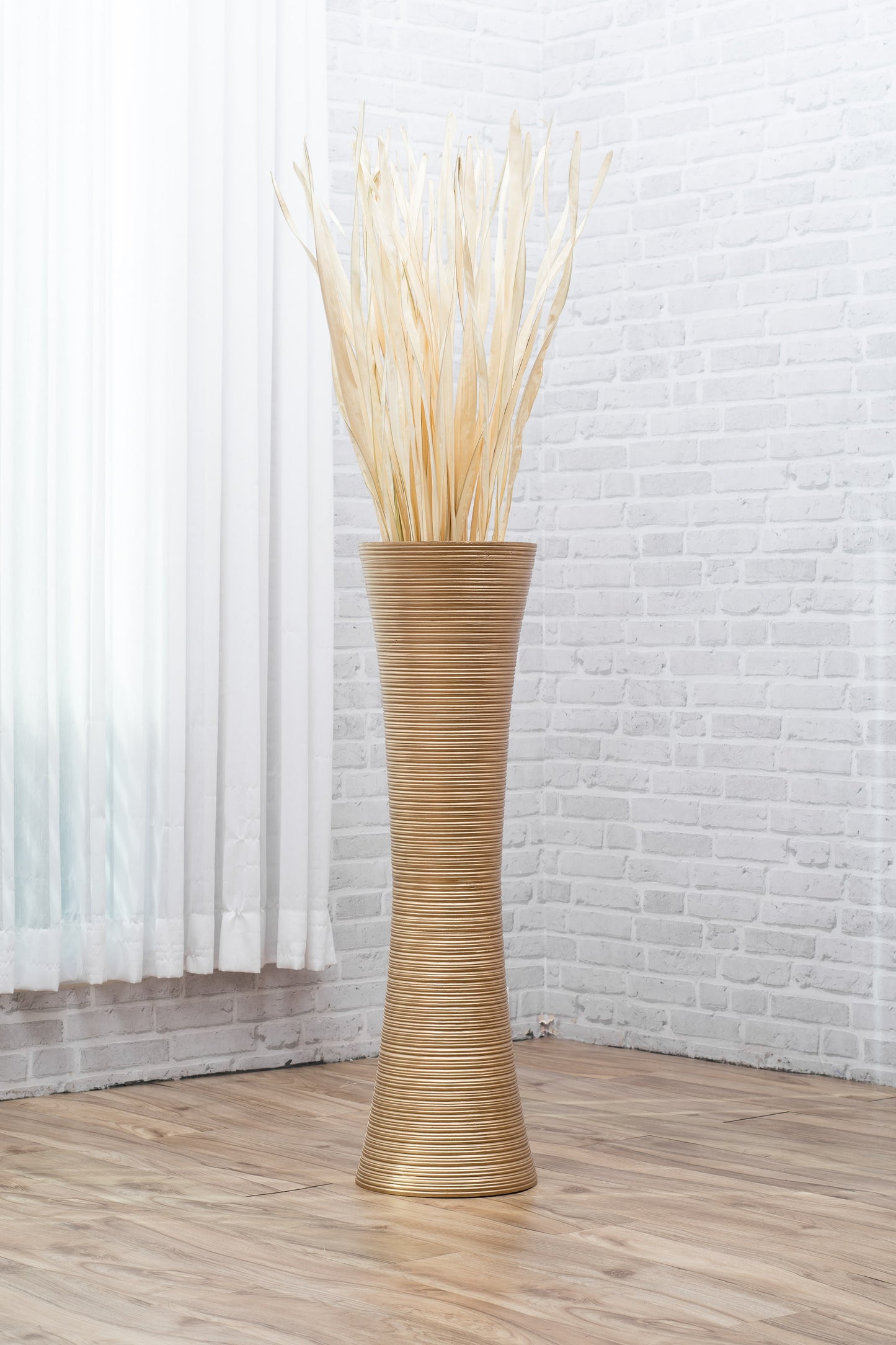 Large Mango Wood Floor Vase – Handcrafted Decorative Highlight from Thailand, 34 inches