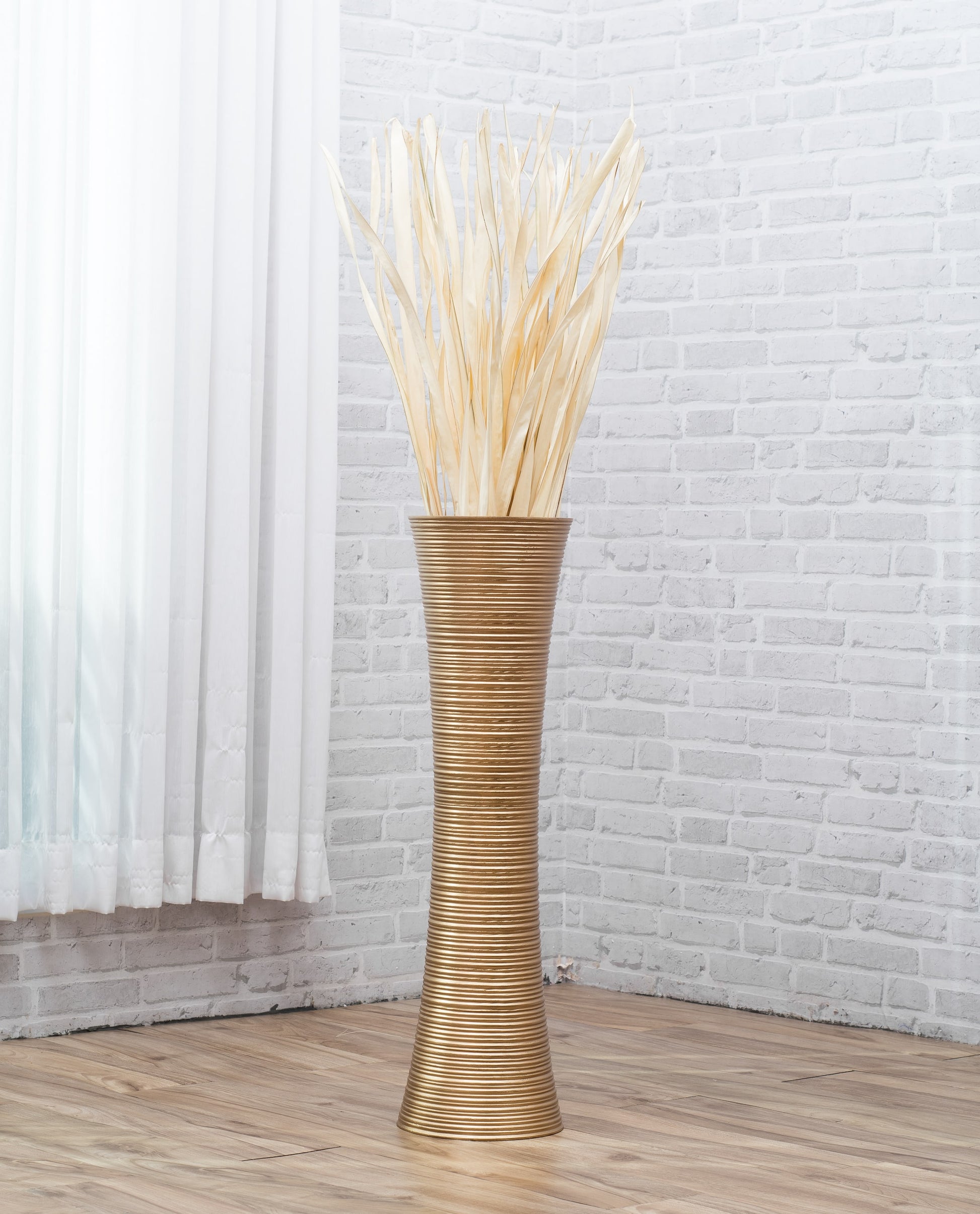 Large Mango Wood Floor Vase – Handcrafted Decorative Highlight from Thailand, 26 inches