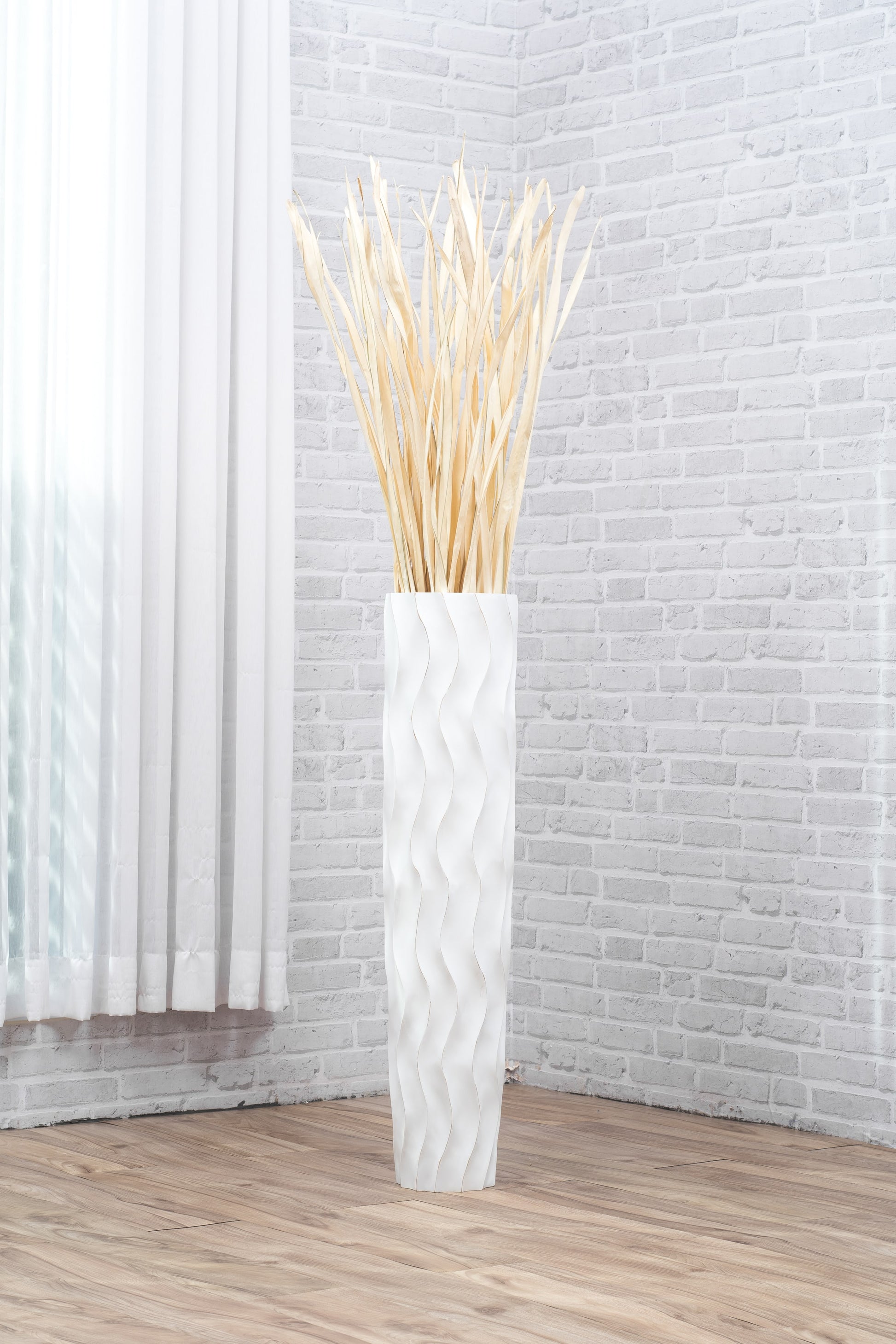 Large Mango Wood Floor Vase – Handcrafted Decorative Highlight from Thailand, 34 inches