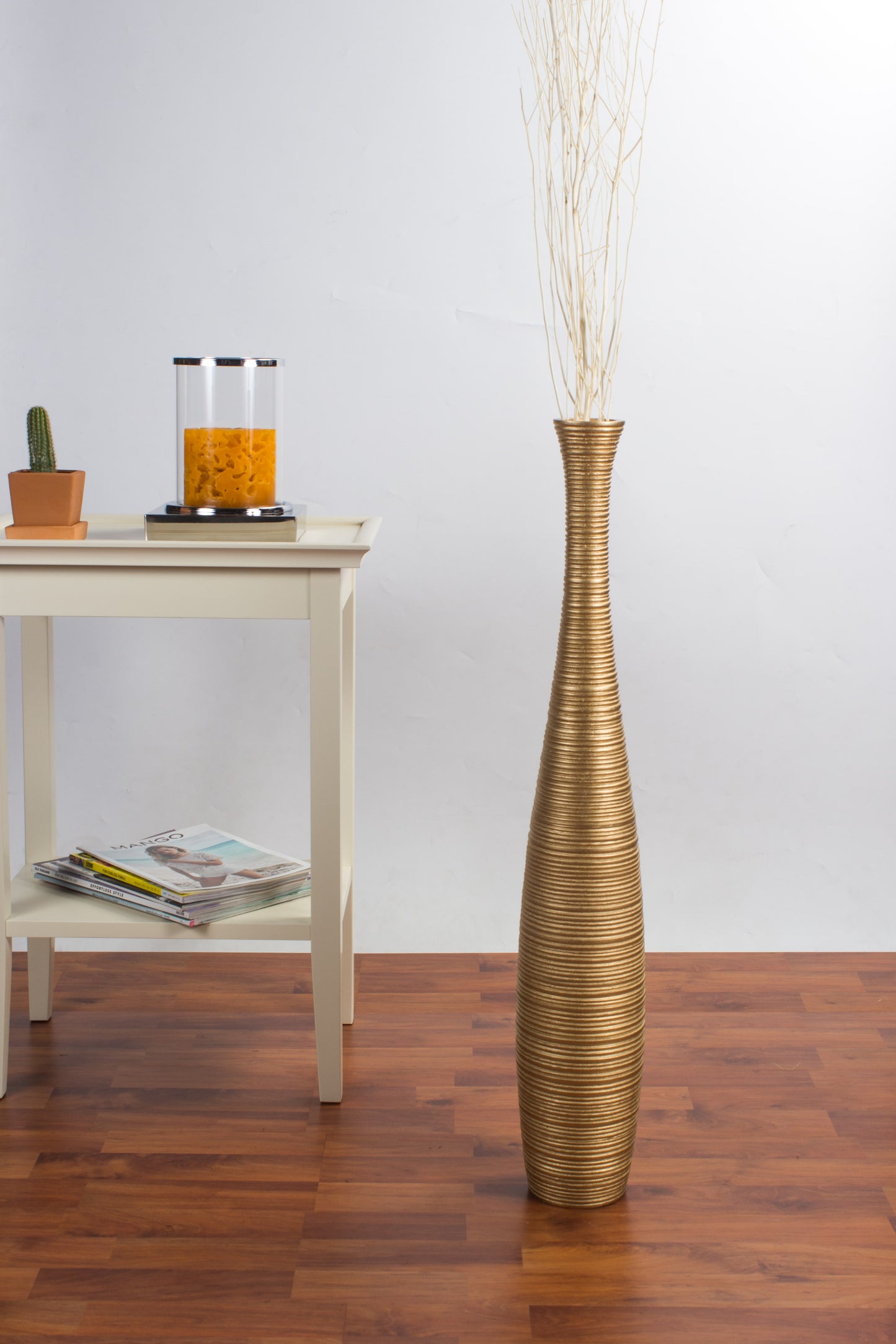 Large Mango Wood Floor Vase – Handcrafted Decorative Highlight from Thailand, 26 inches