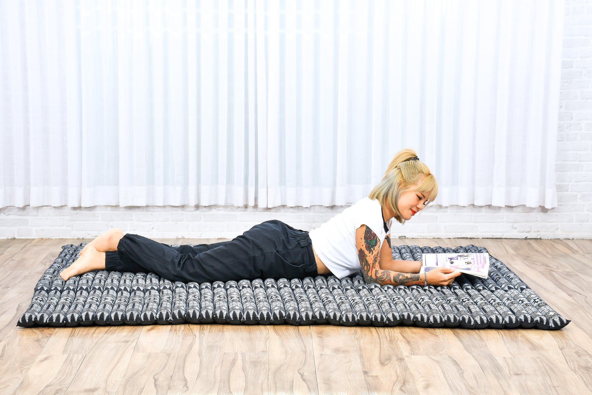 Kapok Roll-Up Mattress – Foldable Sleeping & Relax Mat with Cotton Cover for Home & Outdoor Use, Cbt4 - Black, XL: 75x57