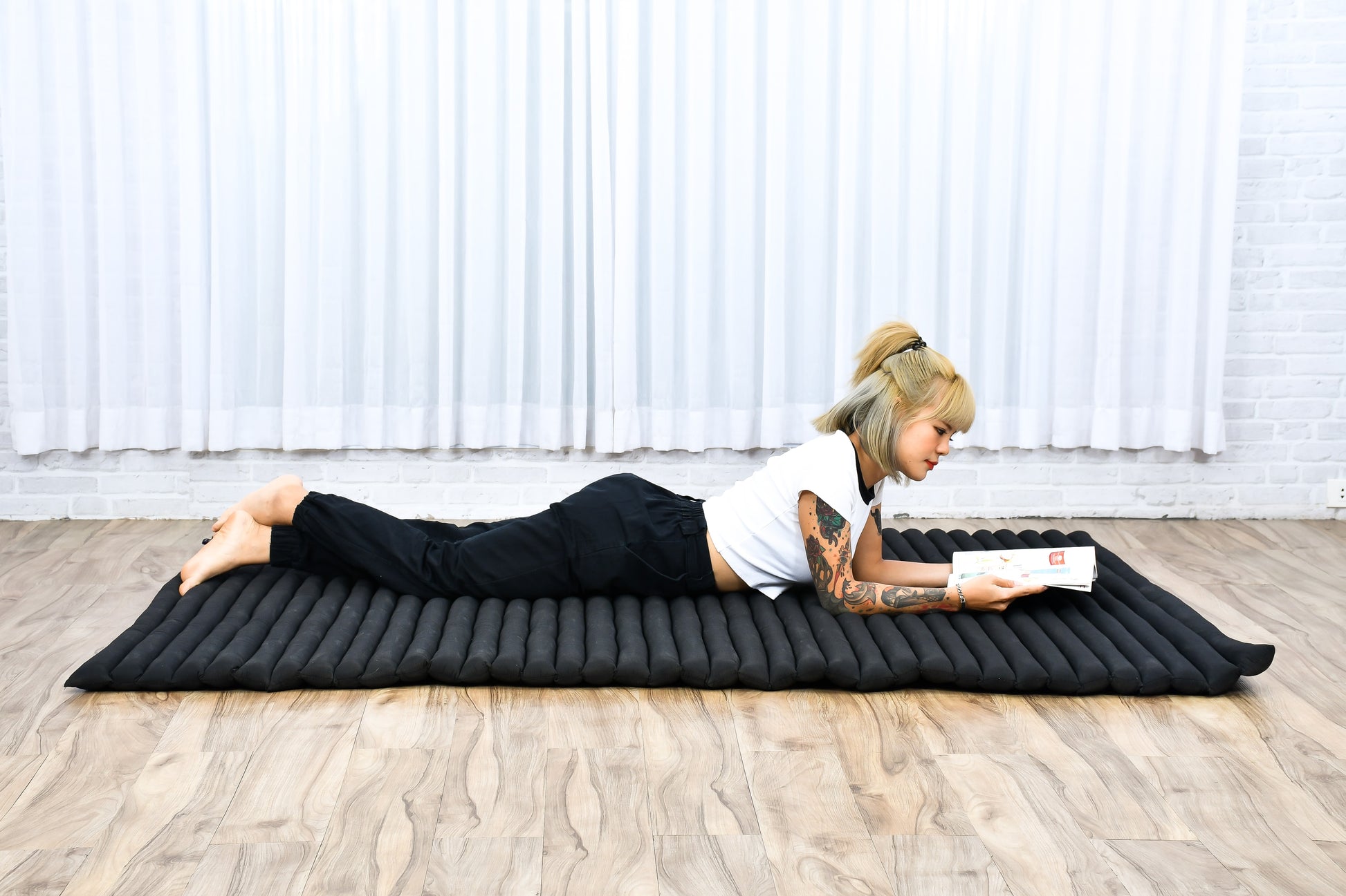 Kapok Roll-Up Mattress – Foldable Sleeping & Relax Mat with Cotton Cover for Home & Outdoor Use, Cl02 - Black, XL: 75x57