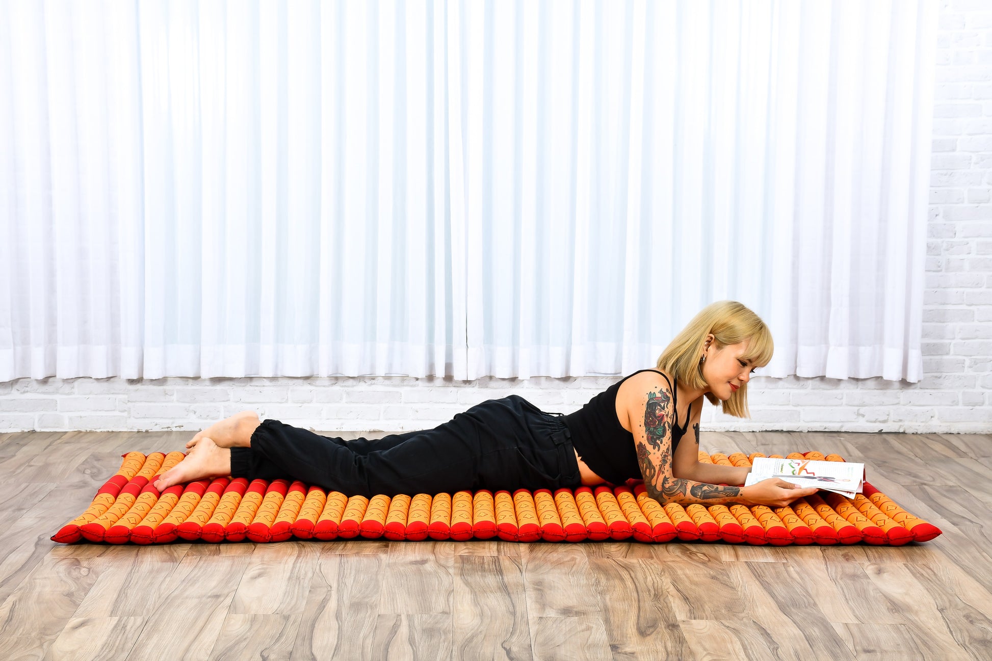 Kapok Roll-Up Mattress – Foldable Sleeping & Relax Mat with Cotton Cover for Home & Outdoor Use, Sf02 - Orange, L: 75x39
