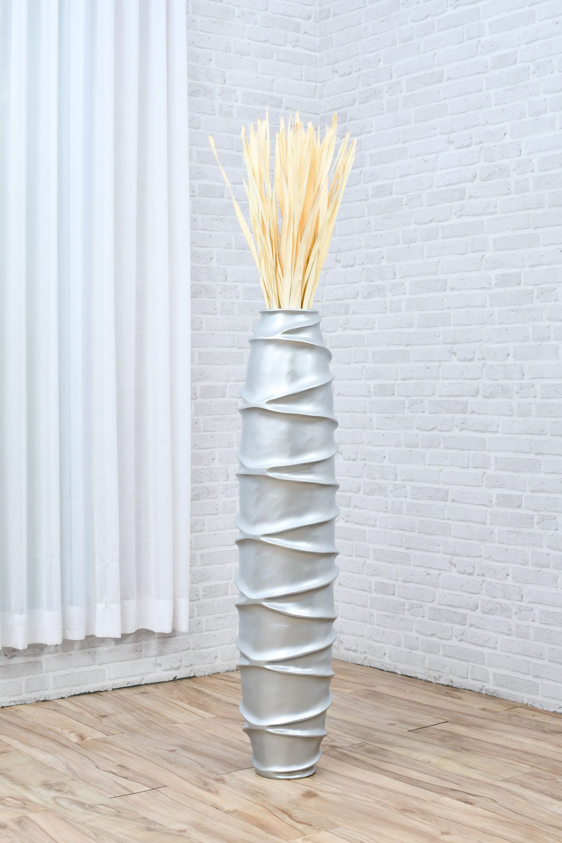 Large Mango Wood Floor Vase – Handcrafted Decorative Highlight from Thailand, 41 inches