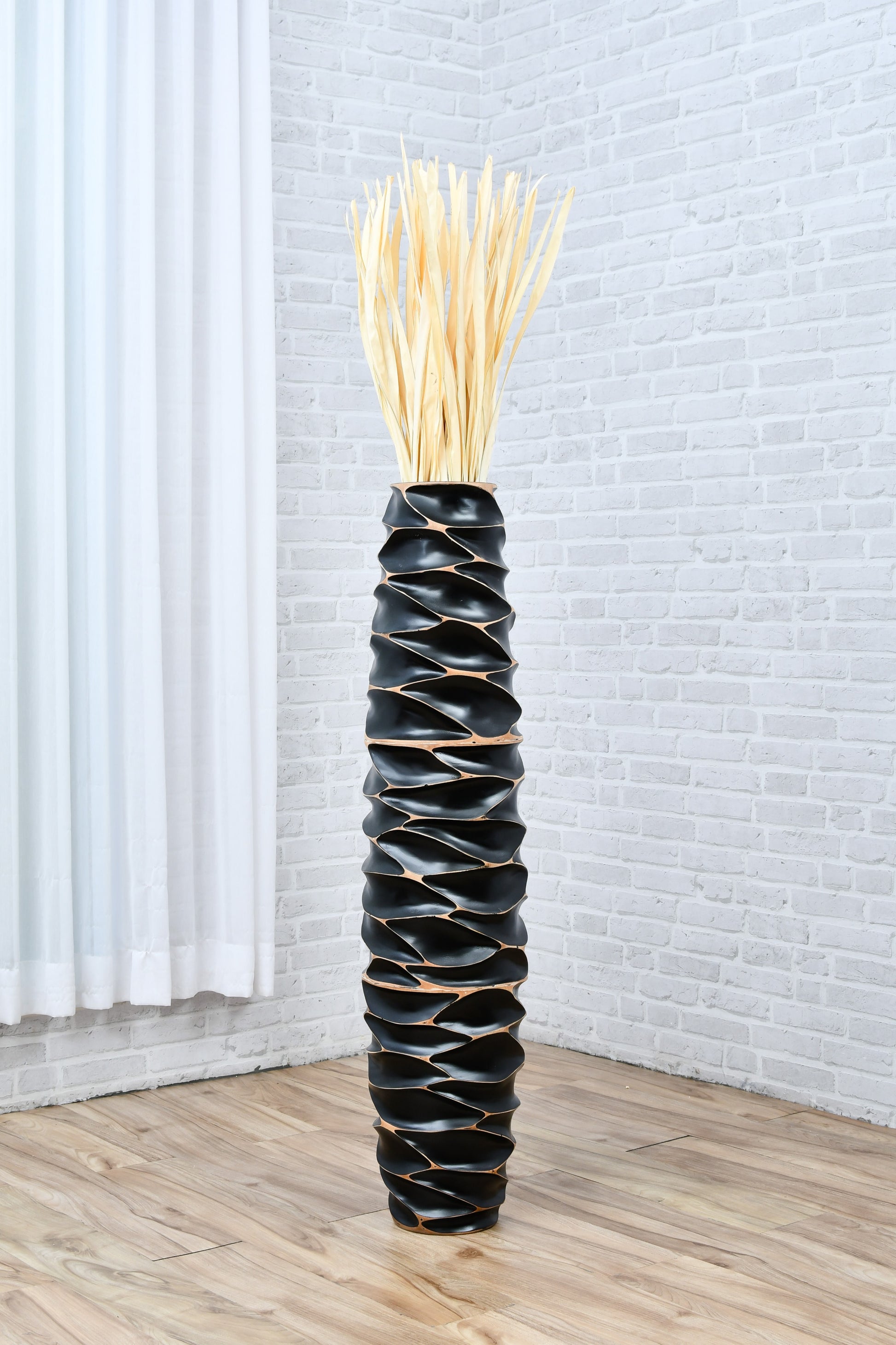 Large Mango Wood Floor Vase – Handcrafted Decorative Highlight from Thailand, 41 inches