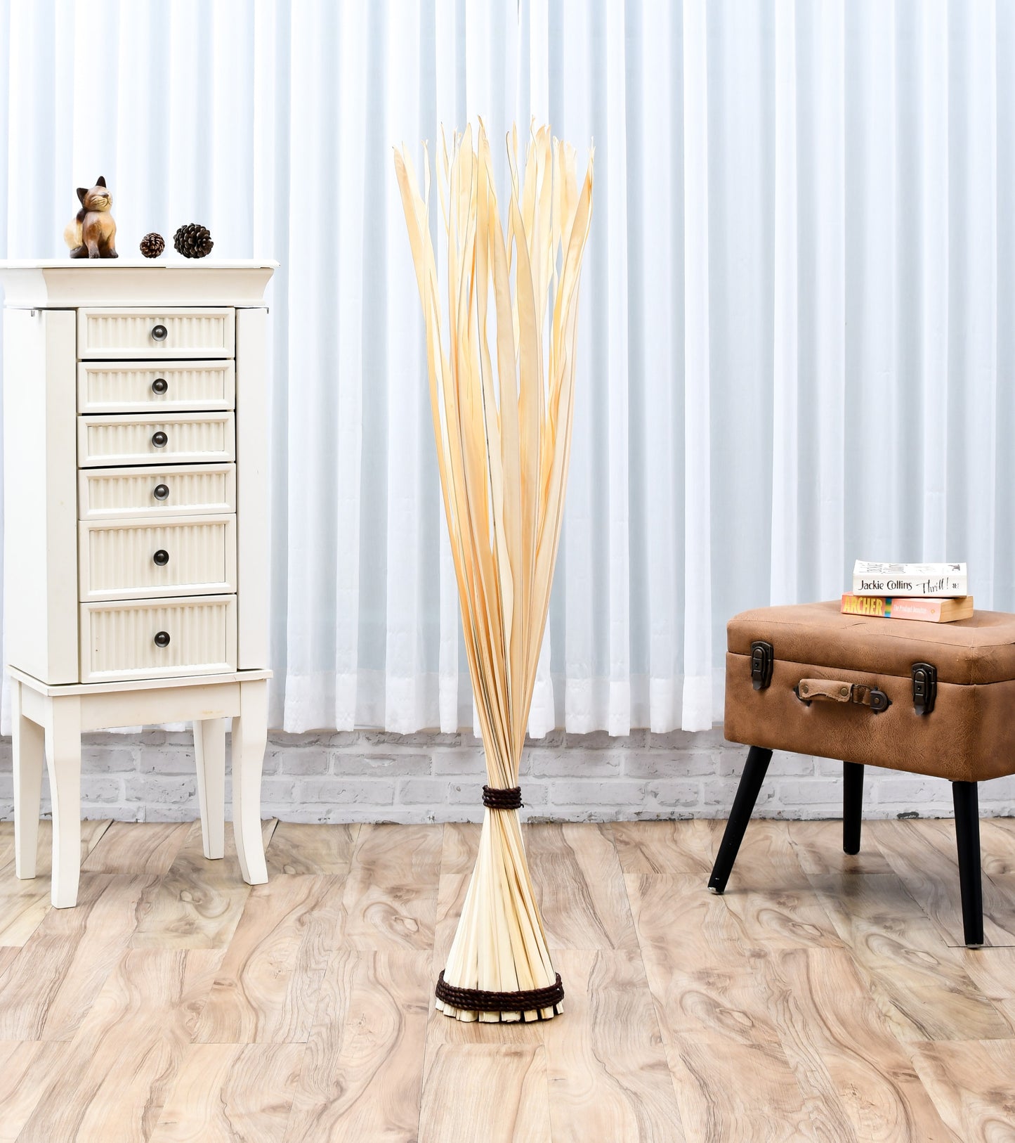 Freestanding Dried Grass Bundle – Natural Floor Decoration with Raffia Band, ecru, Palm Leaf- 47 inches