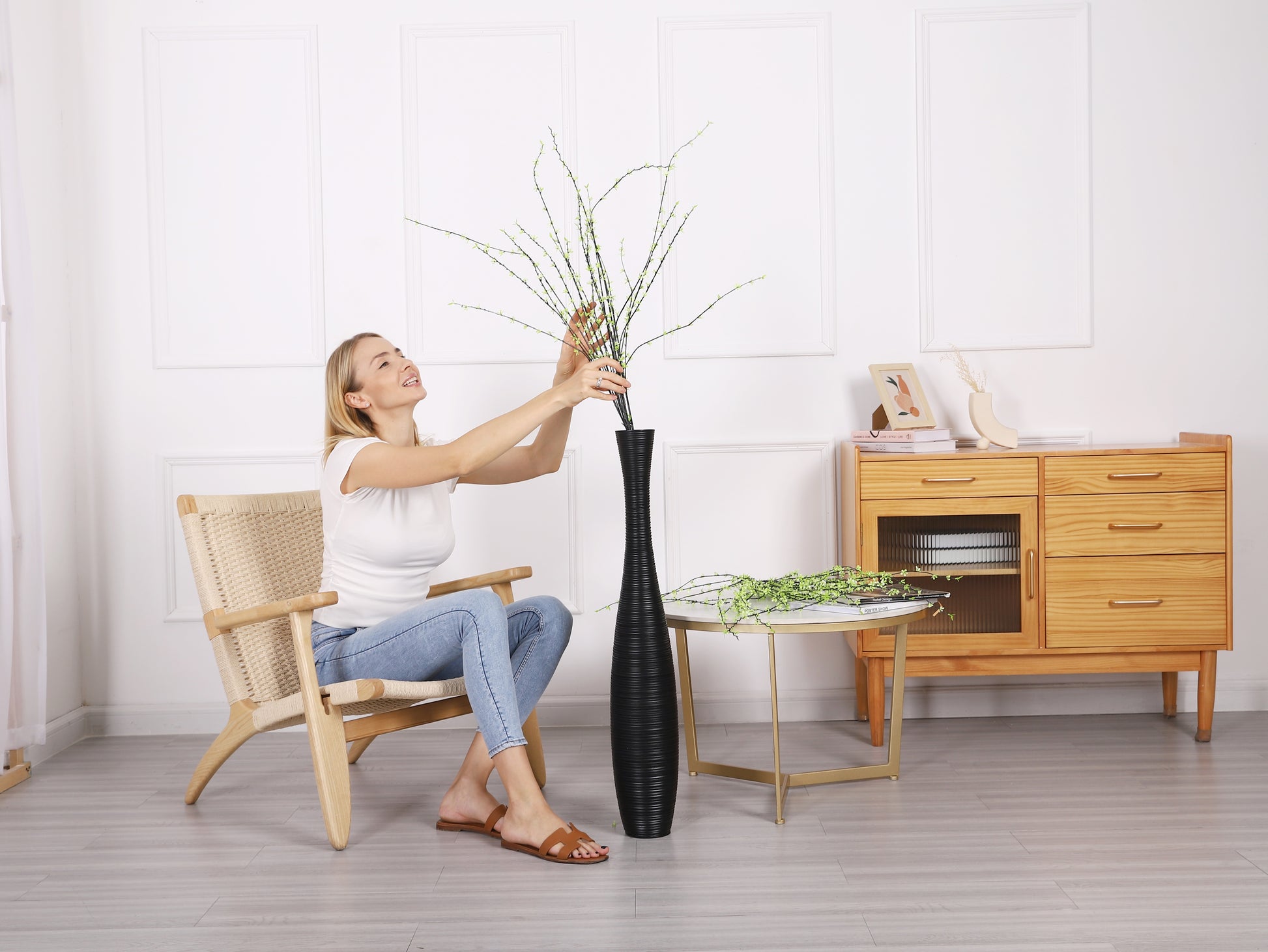 Large Resin Floor Vase – Stylish Waterproof Vase for Fresh & Dried Flowers, 34 inches