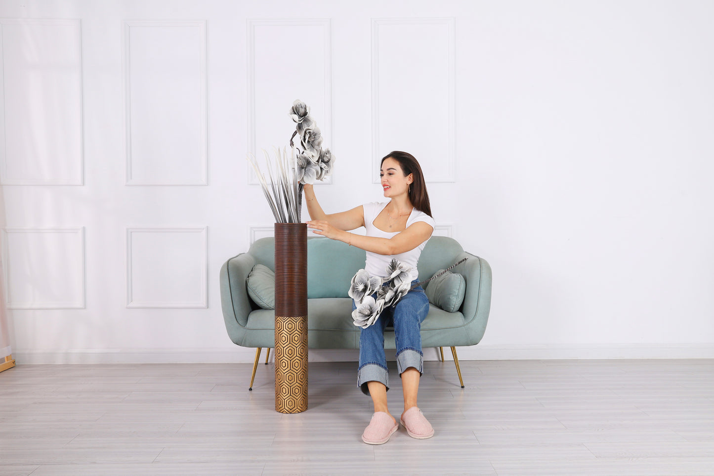 Large Resin Floor Vase – Stylish Waterproof Vase for Fresh & Dried Flowers, 34 inches