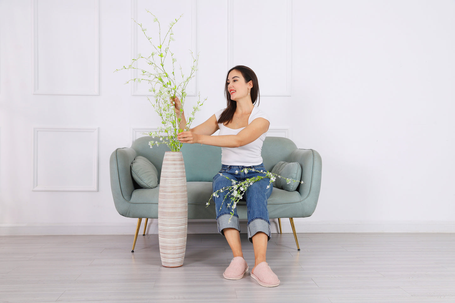 Large Resin Floor Vase – Stylish Waterproof Vase for Fresh & Dried Flowers, 26 inches