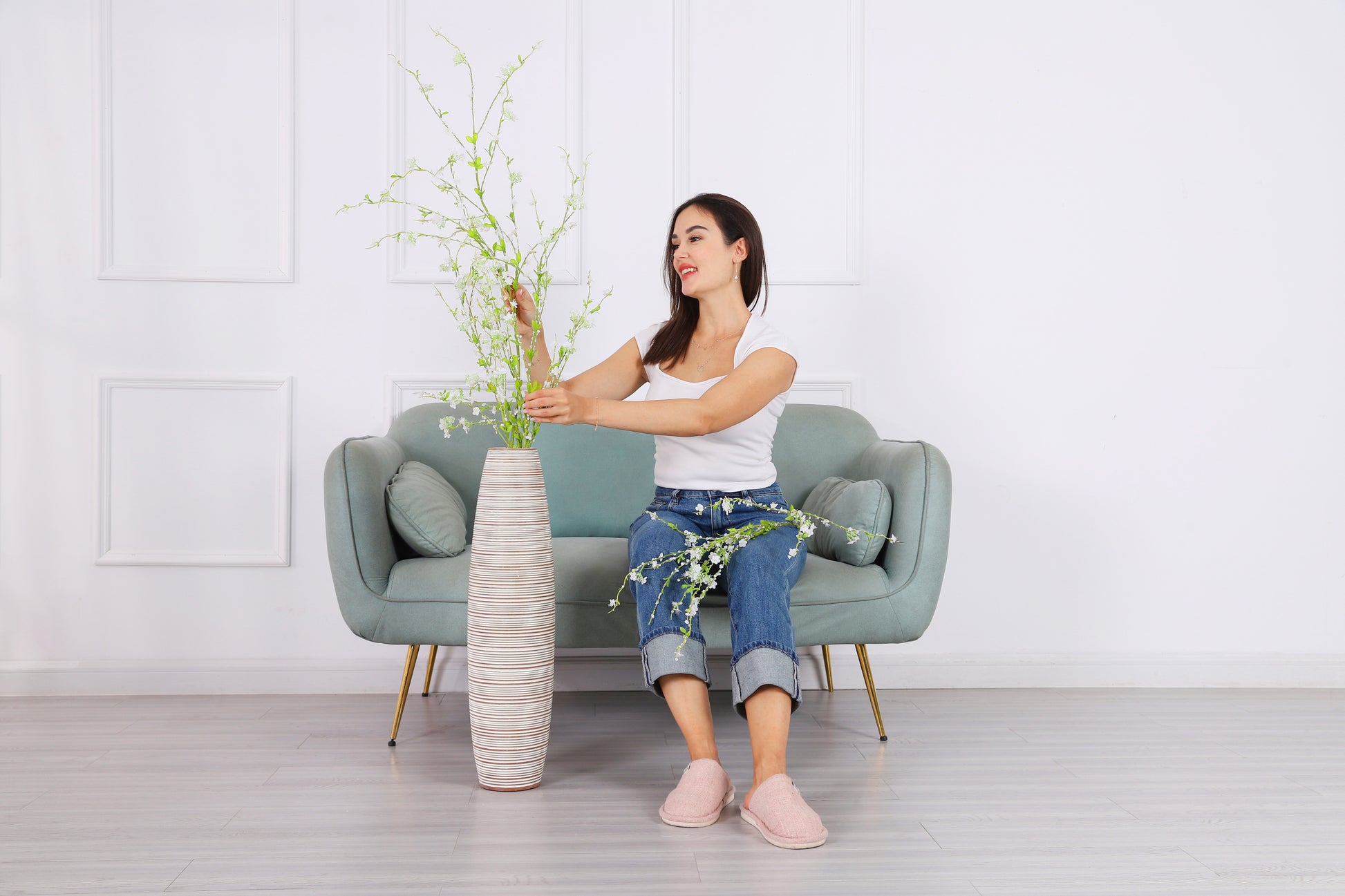 Large Resin Floor Vase – Stylish Waterproof Vase for Fresh & Dried Flowers, 26 inches