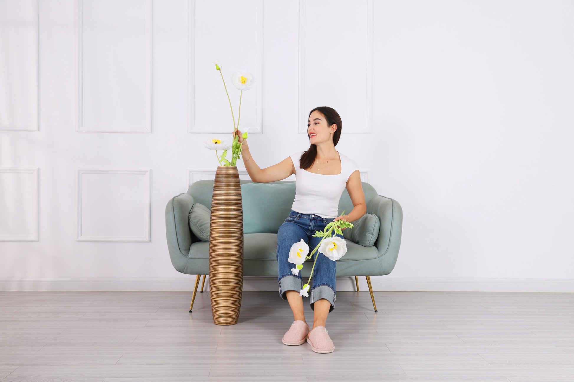 Large Resin Floor Vase – Stylish Waterproof Vase for Fresh & Dried Flowers, 34 inches