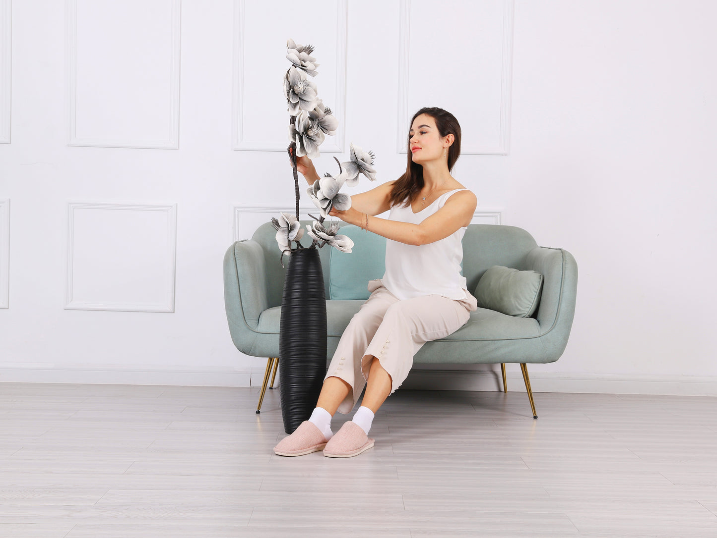 Large Resin Floor Vase – Stylish Waterproof Vase for Fresh & Dried Flowers, 26 inches