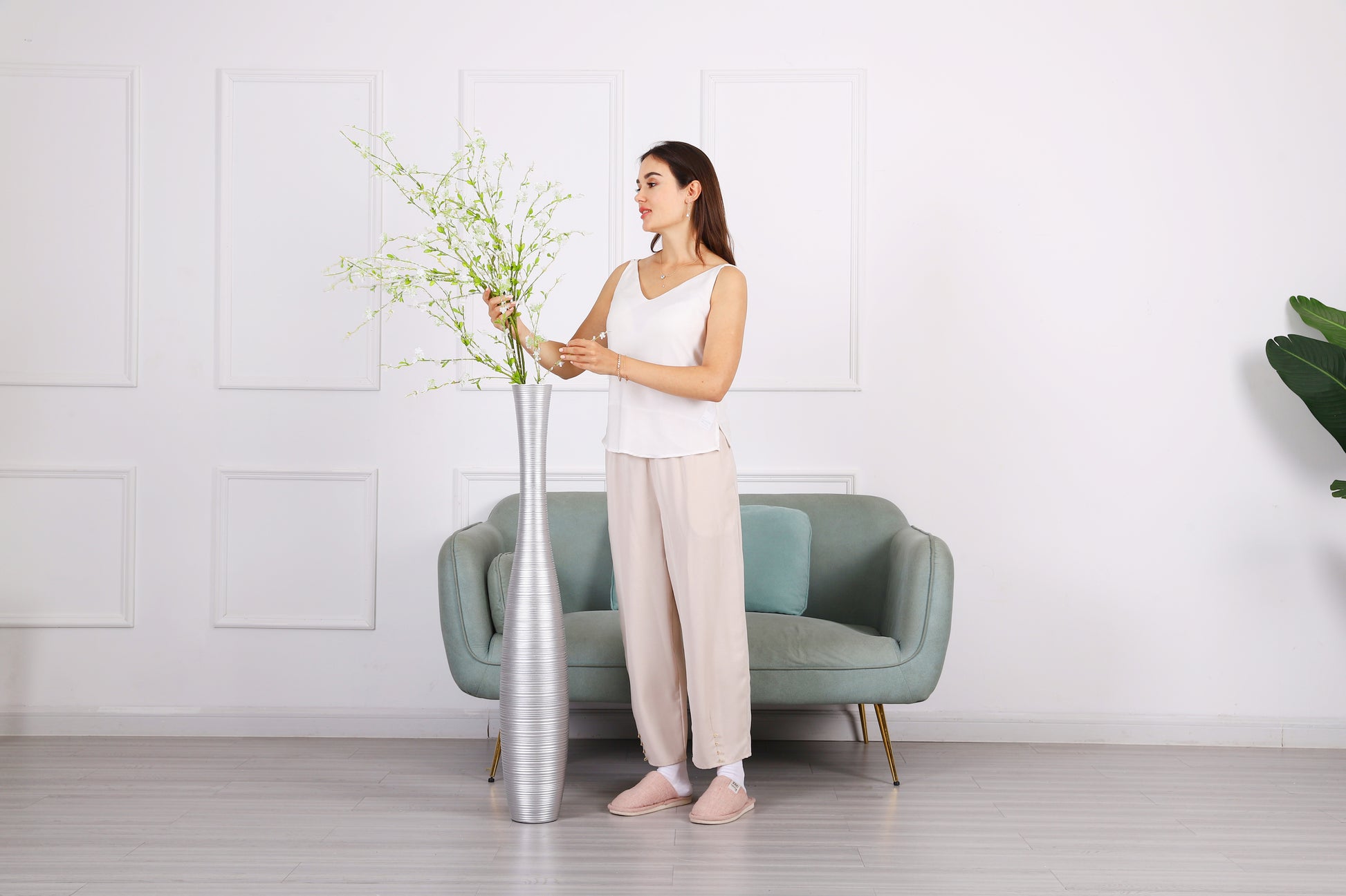 Large Resin Floor Vase – Stylish Waterproof Vase for Fresh & Dried Flowers, 41 inches