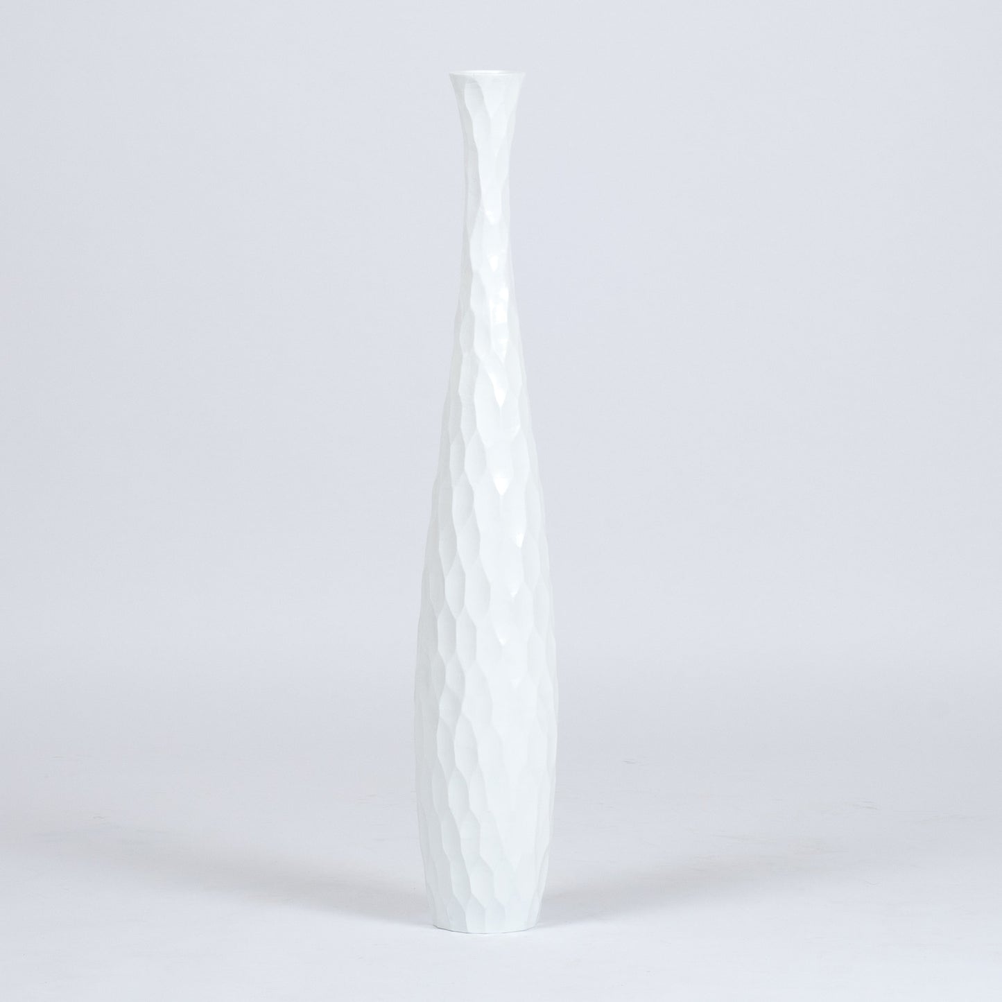 Large Mango Wood Floor Vase – Handcrafted Decorative Highlight from Thailand