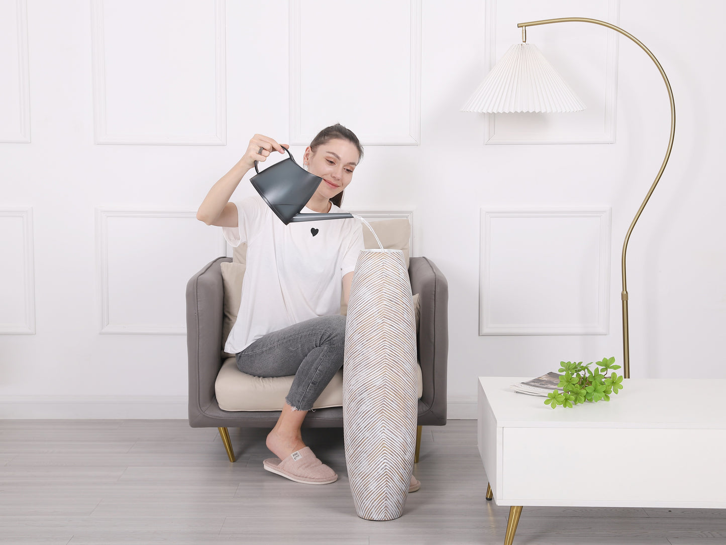 Large Resin Floor Vase – Stylish Waterproof Vase for Fresh & Dried Flowers, 32 inches