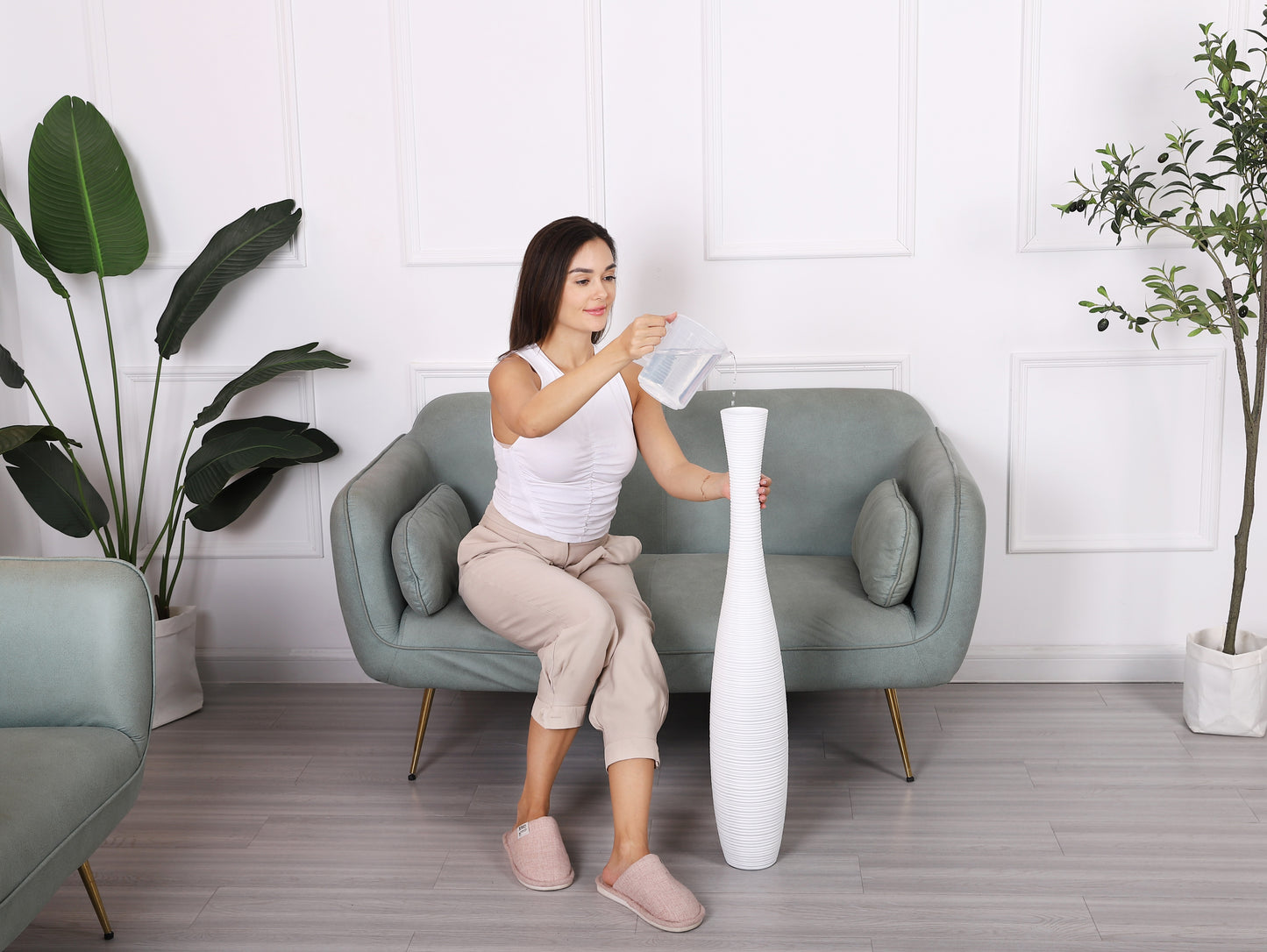 Large Resin Floor Vase – Stylish Waterproof Vase for Fresh & Dried Flowers, 34 inches