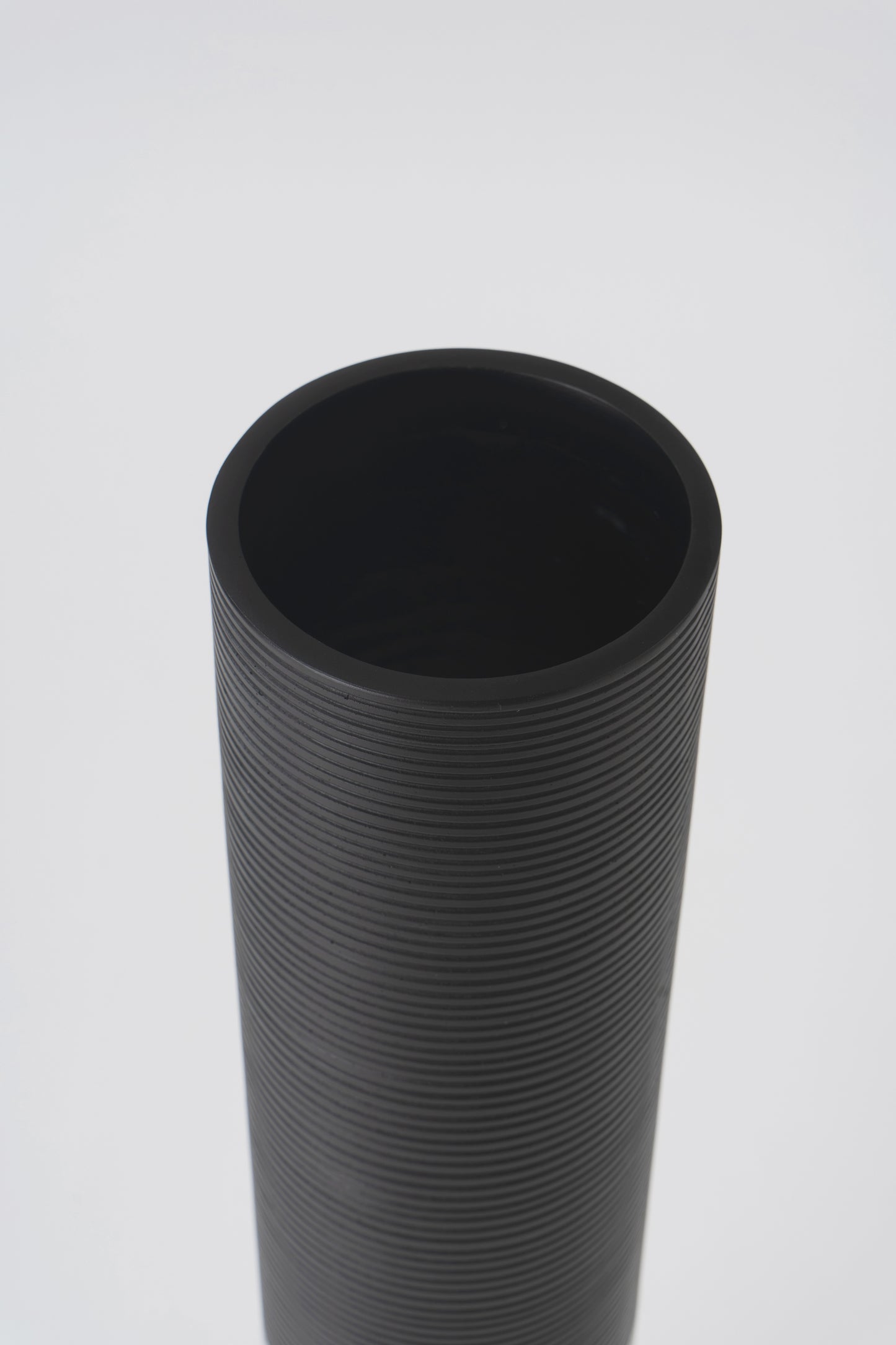 Large Resin Floor Vase – Stylish Waterproof Vase for Fresh & Dried Flowers, 34 inches