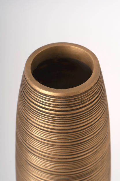 Large Resin Floor Vase – Stylish Waterproof Vase for Fresh & Dried Flowers, 34 inches