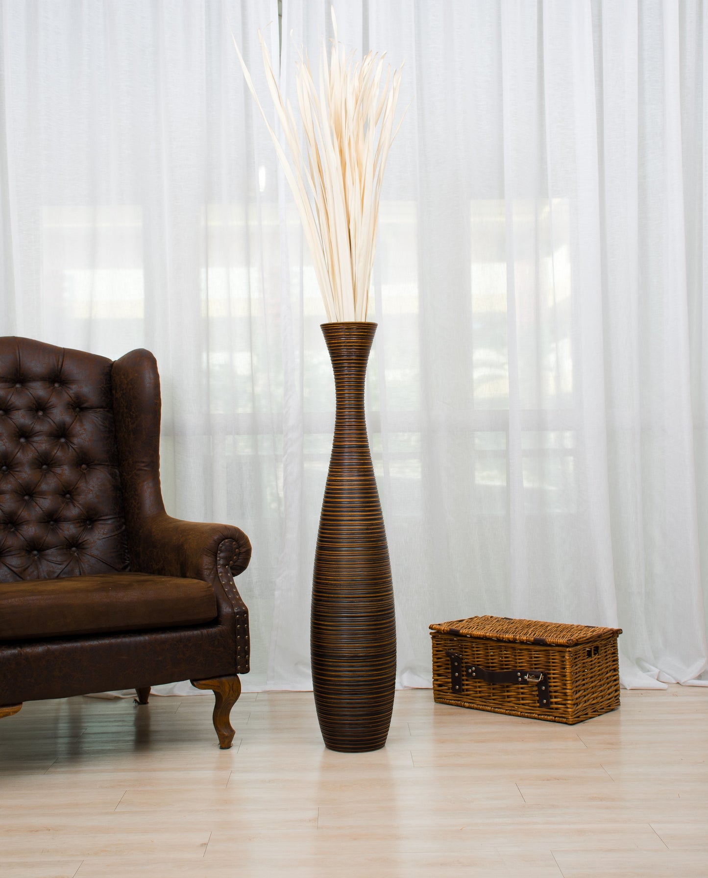 Large Mango Wood Floor Vase – Handcrafted Decorative Highlight from Thailand, 41 inches