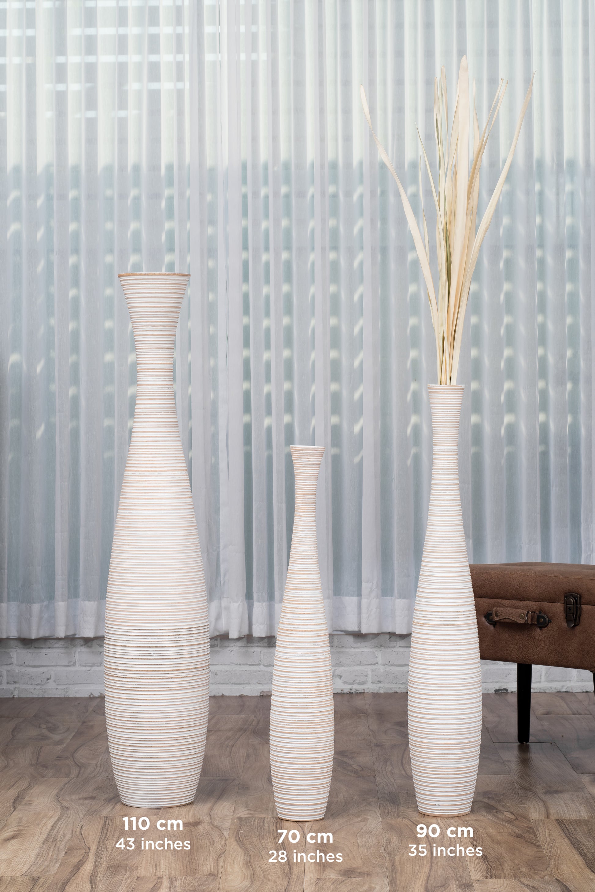 Large Mango Wood Floor Vase – Handcrafted Decorative Highlight from Thailand, 41 inches