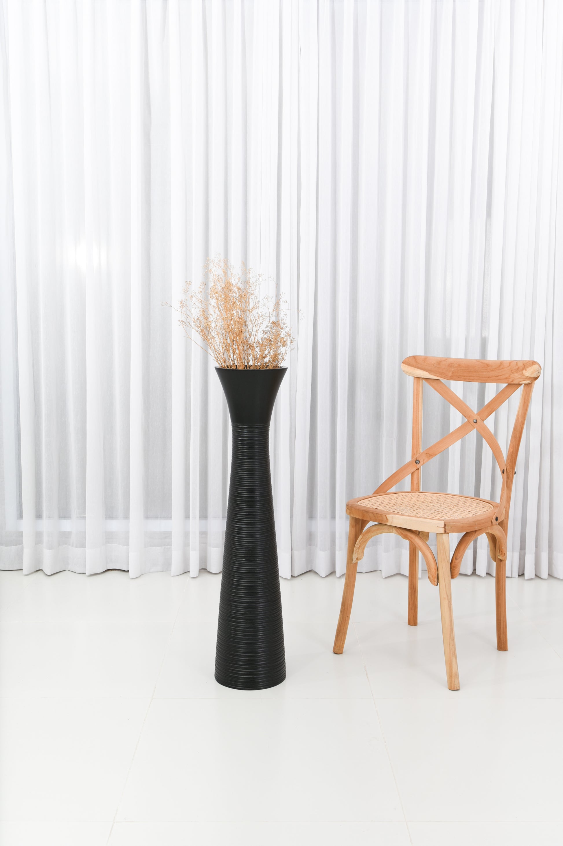 Large Mango Wood Floor Vase – Handcrafted Decorative Highlight from Thailand, 34 inches