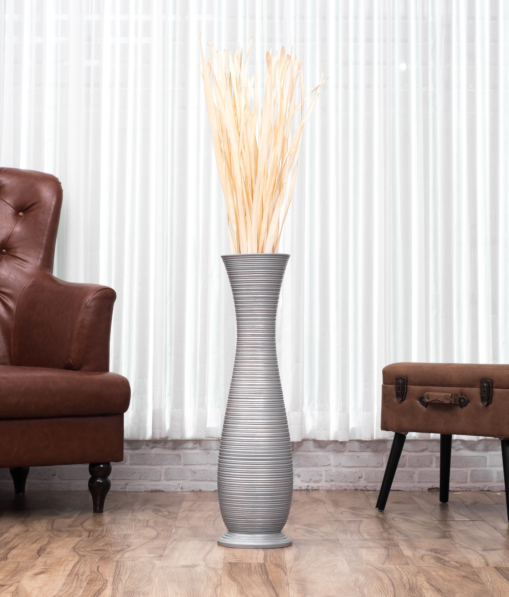 Large Mango Wood Floor Vase – Handcrafted Decorative Highlight from Thailand, 26 inches