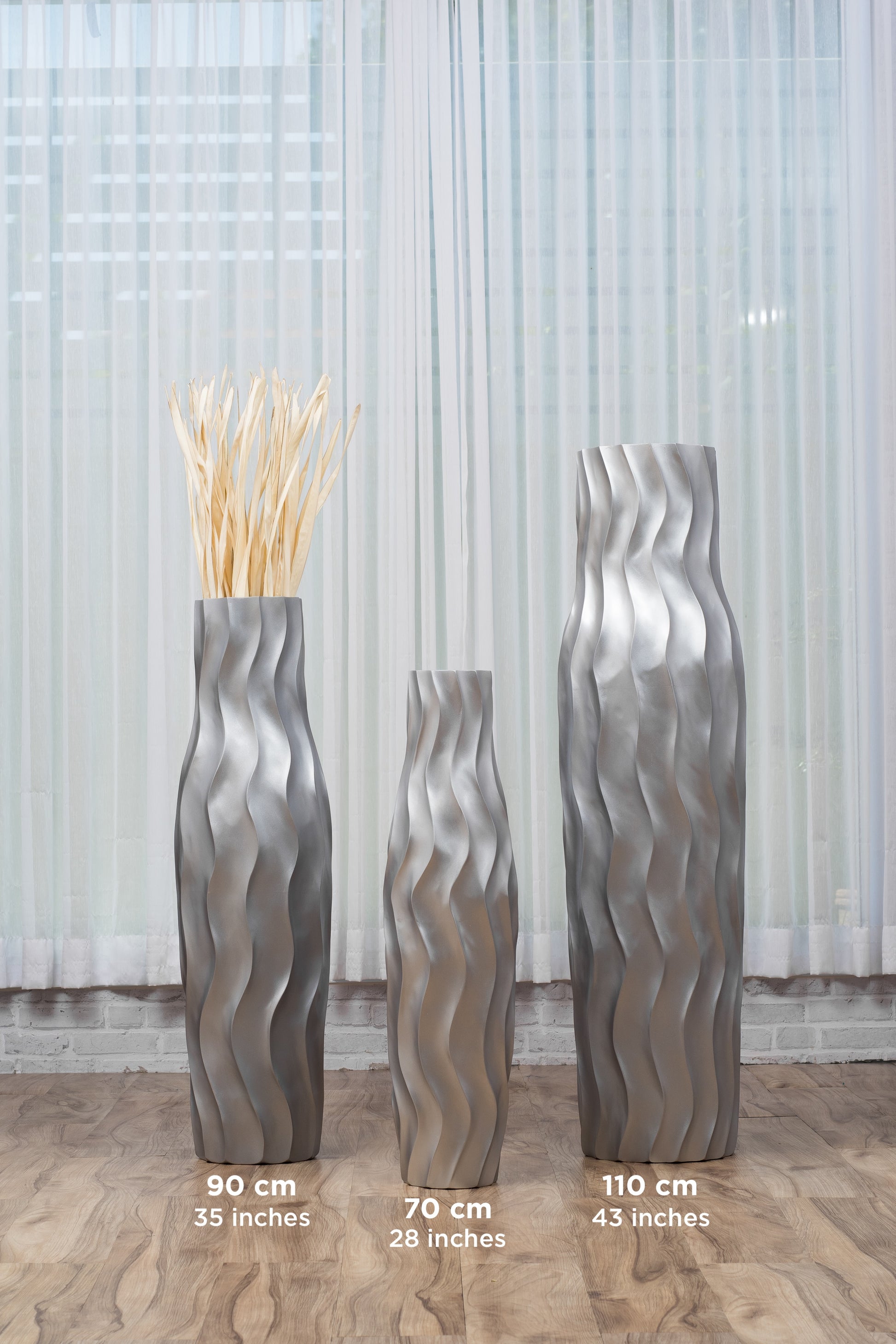 Large Mango Wood Floor Vase – Handcrafted Decorative Highlight from Thailand, 26 inches