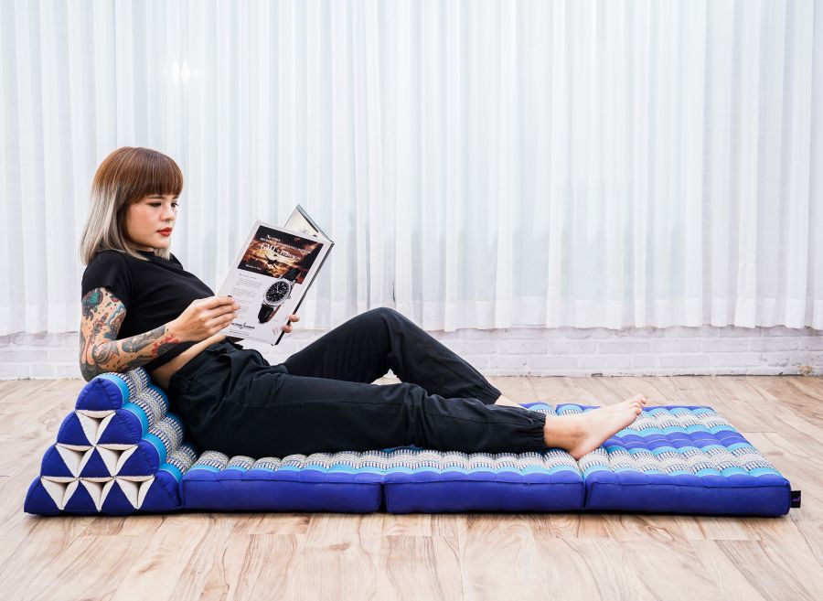 Leewadee Comfortable Japanese Floor Mattress - Thai Floor Bed With Triangle Cushion - Futon Mattress - XL Extra Wide Thai Massage Mat, 67 x 31 inches, Blue, Kapok Filling