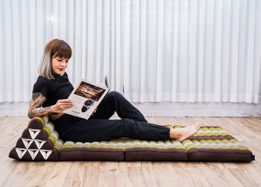 Leewadee Comfortable Japanese Floor Mattress - Thai Floor Bed With Triangle Cushion - Futon Mattress - XL Extra Wide Thai Massage Mat, 67 x 31 inches, Brown Green, Kapok Filling