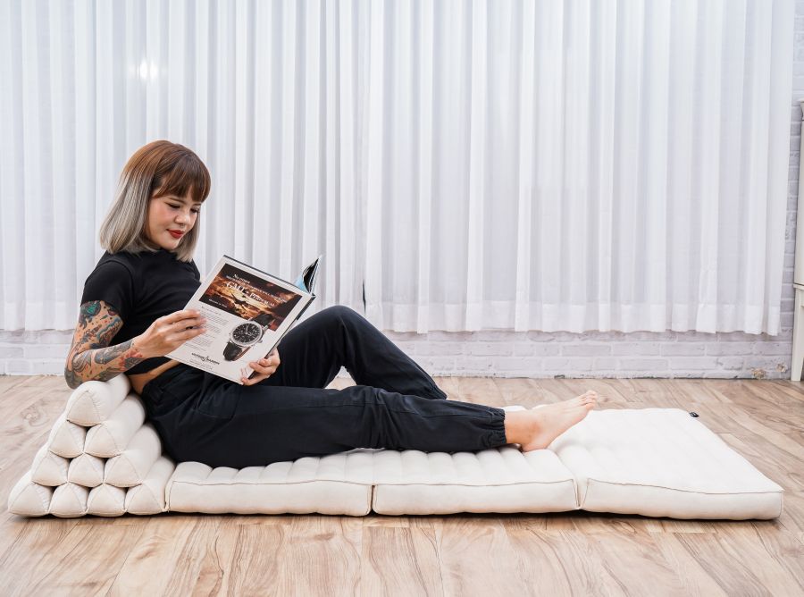 Leewadee Comfortable Japanese Floor Mattress - Thai Floor Bed With Triangle Cushion - Futon Mattress - XL Extra Wide Thai Massage Mat, 67 x 31 inches, Ecru, Kapok Filling