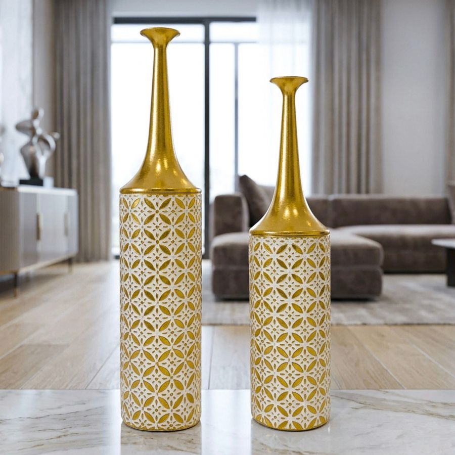 Leewadee Set of 2 Large Floor Vases 26/22 inches - Tall Metal Decorative Vases in Gold for Home Decor