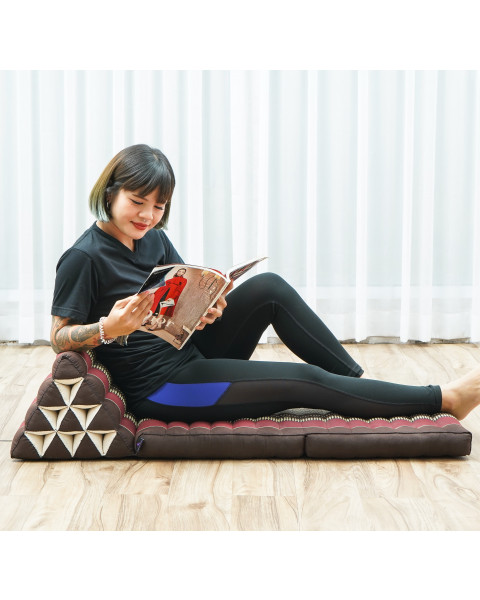 Leewadee 2-Fold Mat with Triangle Cushion – Comfortable TV Pillow, Foldable Mattress with Cushion Made of Kapok, 45 x 20 inches, Brown Red
