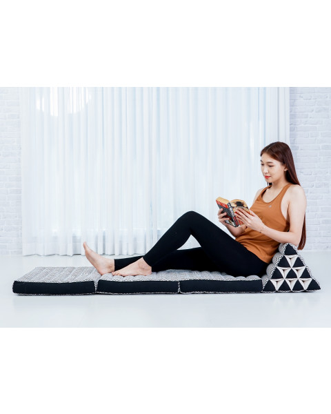 Leewadee - Comfortable Japanese Floor Mattress - Thai Floor Bed With Triangle Cushion - Futon Mattress - Thai Massage Mat, 170 x 53 cm, Black White, Kapok Filling