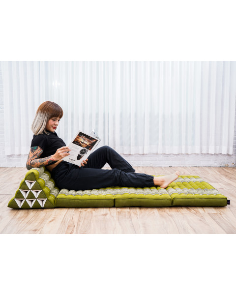 Leewadee 3-Fold Mat XXL with Triangle Cushion – Firm TV Pillow, Foldable Mattress with Cushion Made of Kapok, 67 x 31 inches, Green