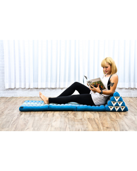 Leewadee 3-Fold Mat with Triangle Cushion – Comfortable TV Pillow, Foldable Mattress with Cushion Made of Kapok, 67 x 21 inches, Light Blue