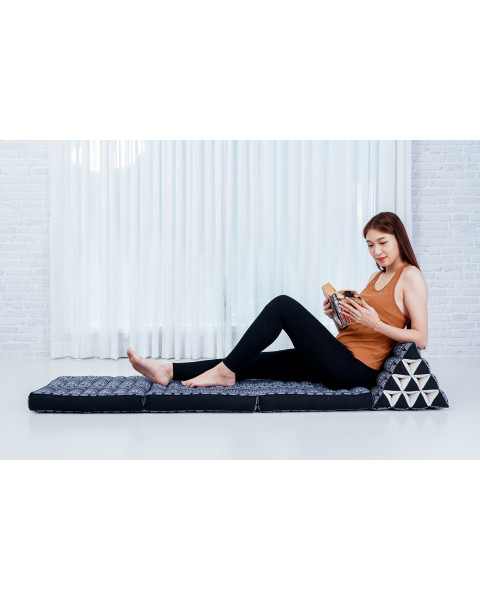 Leewadee 3-Fold Mat with Triangle Cushion – Comfortable TV Pillow, Foldable Mattress with Cushion Made of Kapok, 67 x 21 inches, Black White