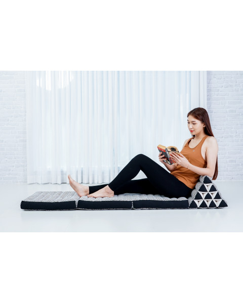 Leewadee 3-Fold Mat with Triangle Cushion – Comfortable TV Pillow, Foldable Mattress with Cushion Made of Kapok, 67 x 21 inches, Black White